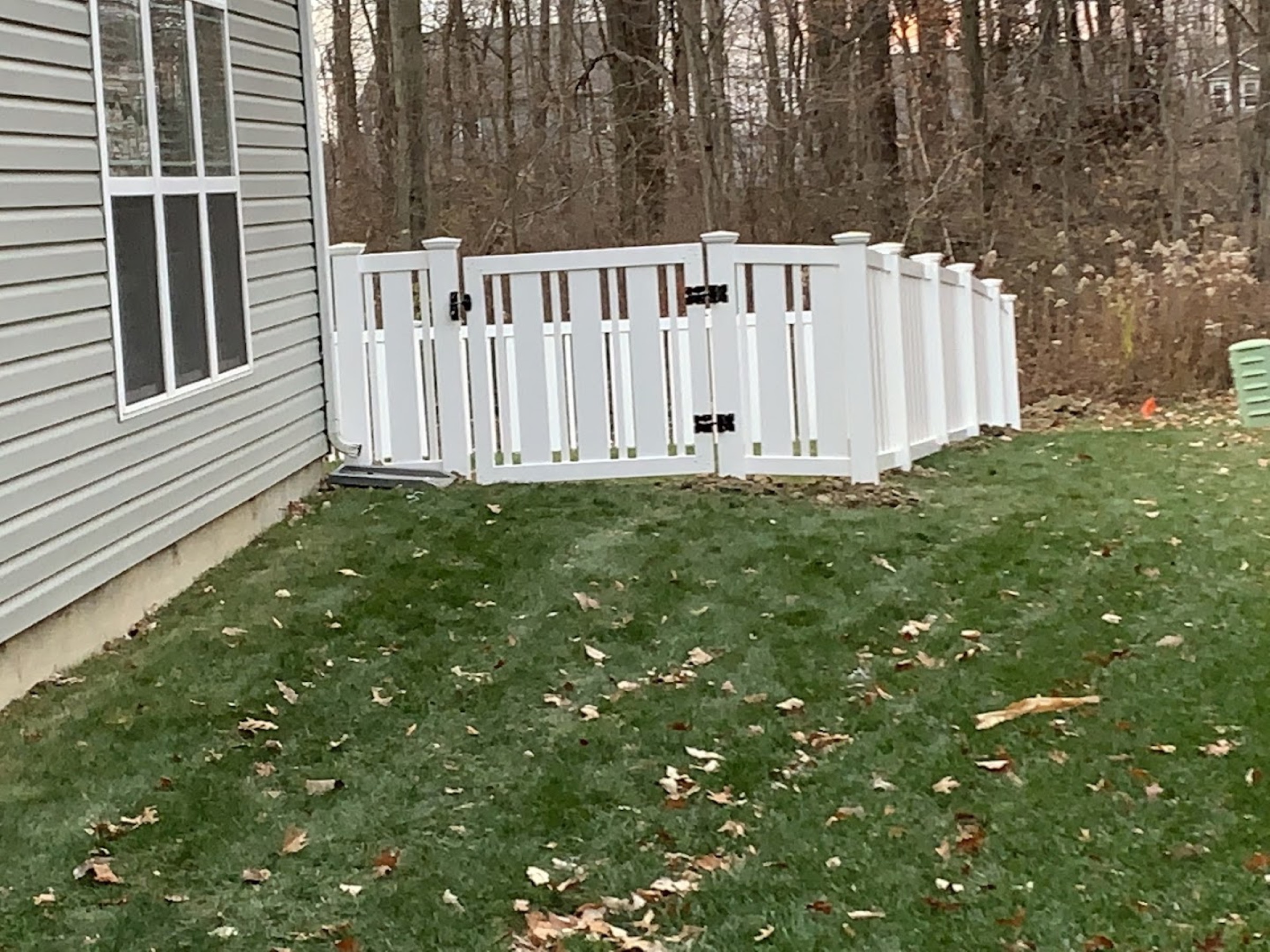 A finished fence line around a Fort Wayne property